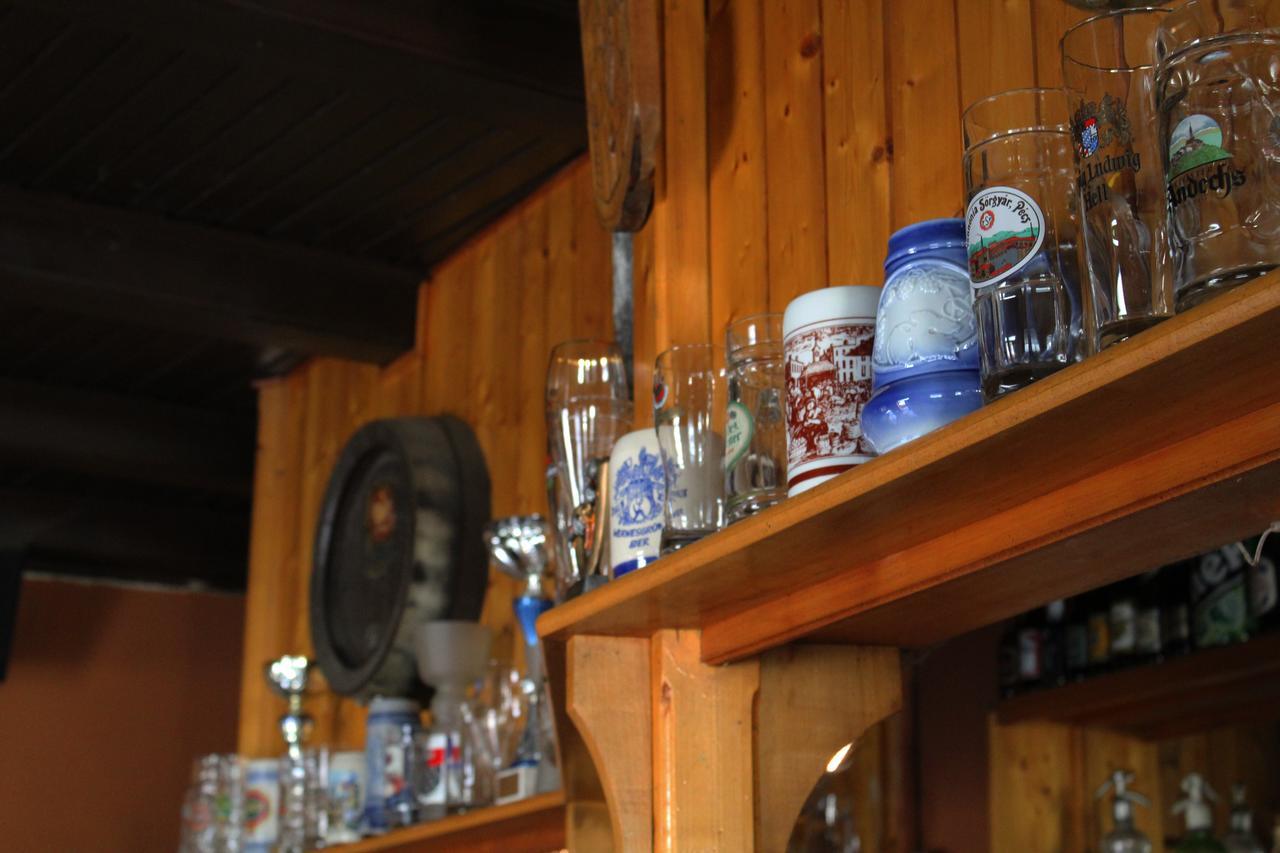 Gilde Panzio Bed & Breakfast Pilisvörösvár Екстериор снимка